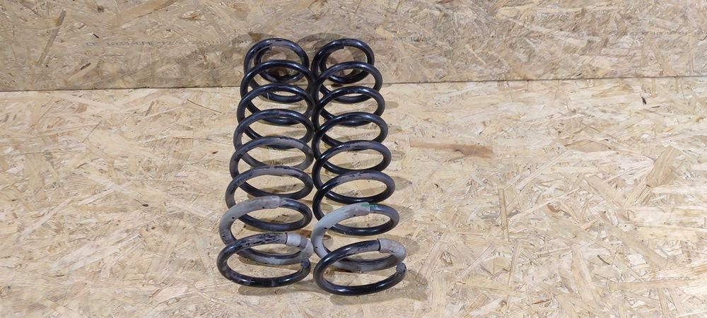 Jeep Wrangler JL 18- sprężyna sprężyny przód idealne oryg
