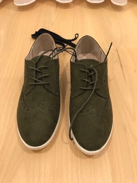 Sapatos Nº 39 NOVOS