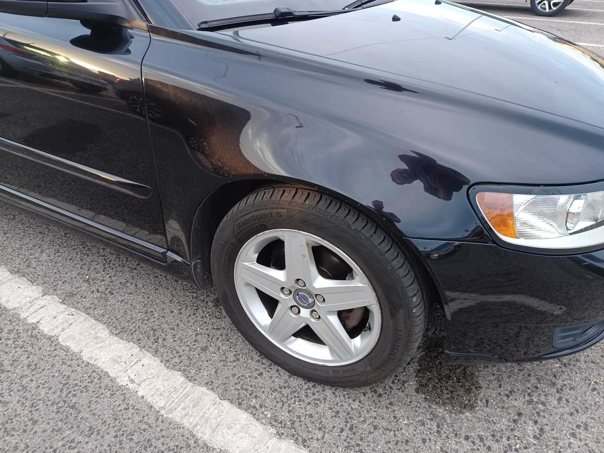 Volvo V50 confiável e estimado