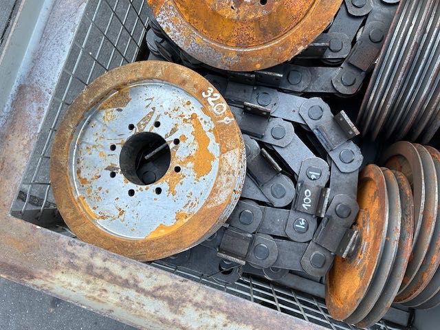 Podajnik łańcuchowy gala nowy 2 skrzyniopalety komplet