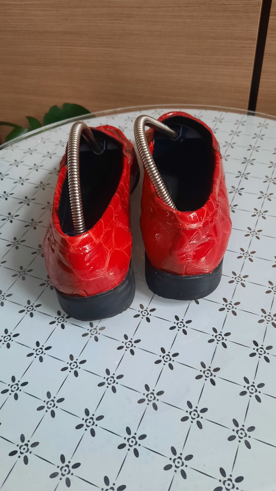 VA Milano*buty/mokayny skóra lakier*37