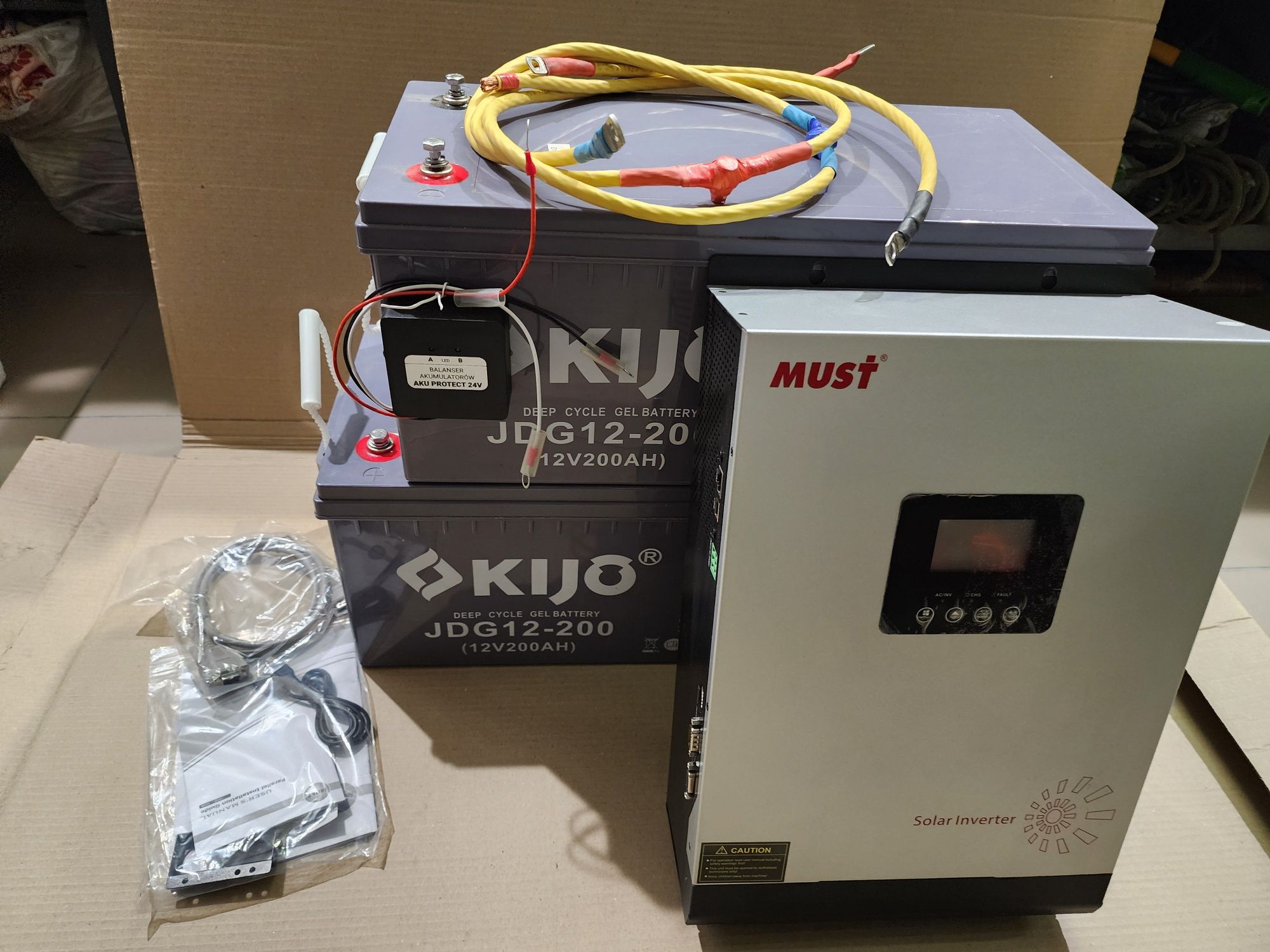 MUST 3024 plus + 2 x 200Ah Gel (4.8kWt)