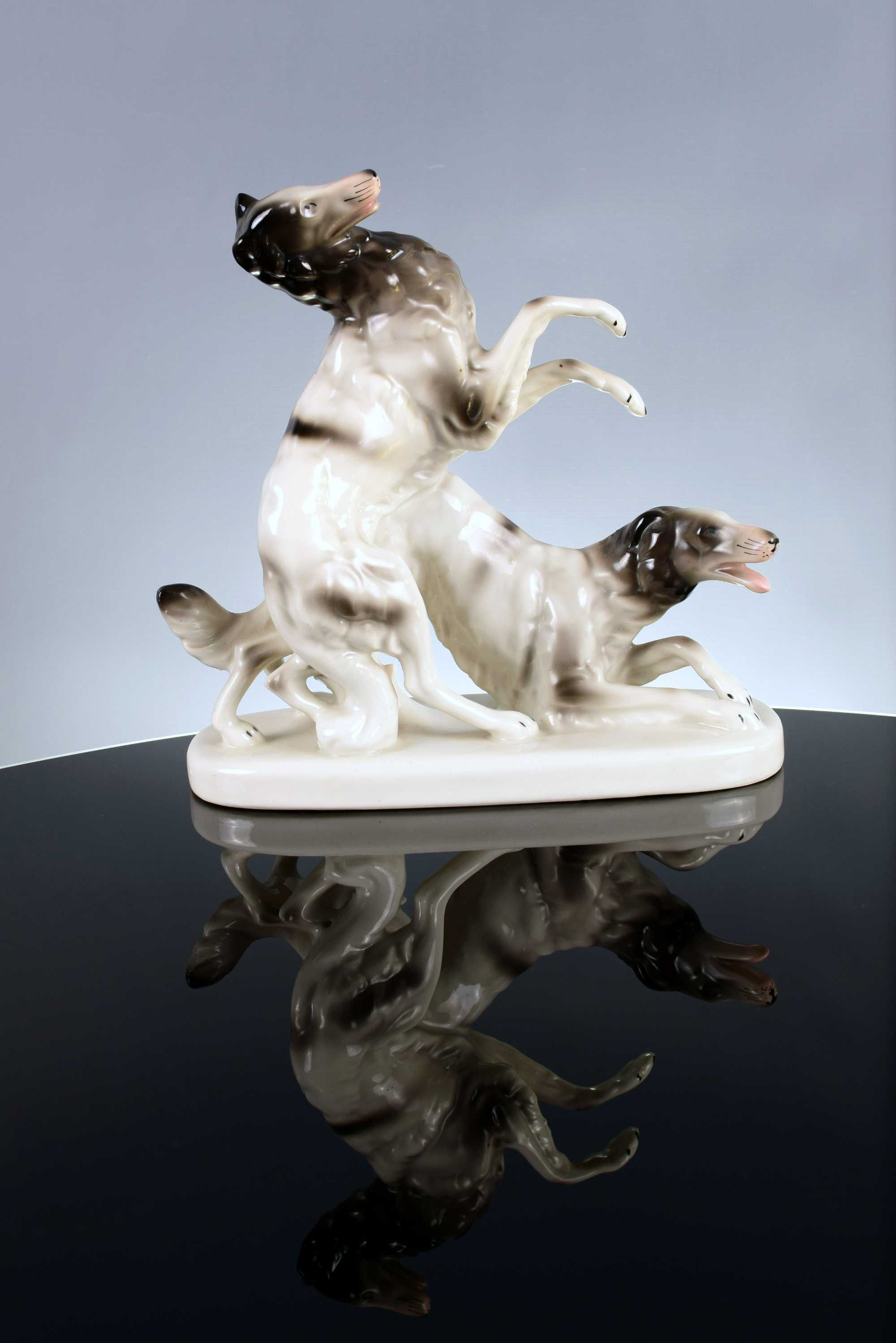 Porcelanowa Figurka Borzoi Psa Autorstwa W.K.C. Gräfenthala