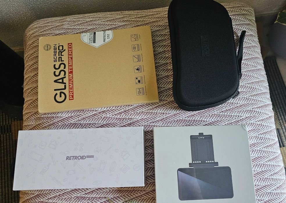 Retroid Pocket 5 Preta + Addon Dualscreen, com mala de transporte orig