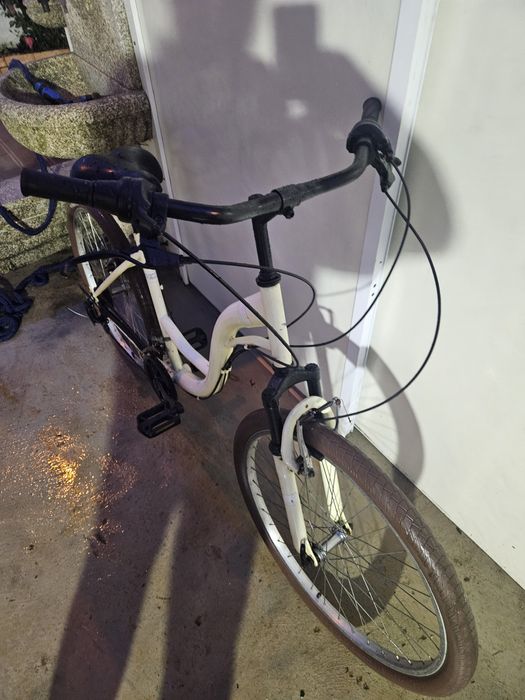 Vendo duas bicicletas de senhora e homem
