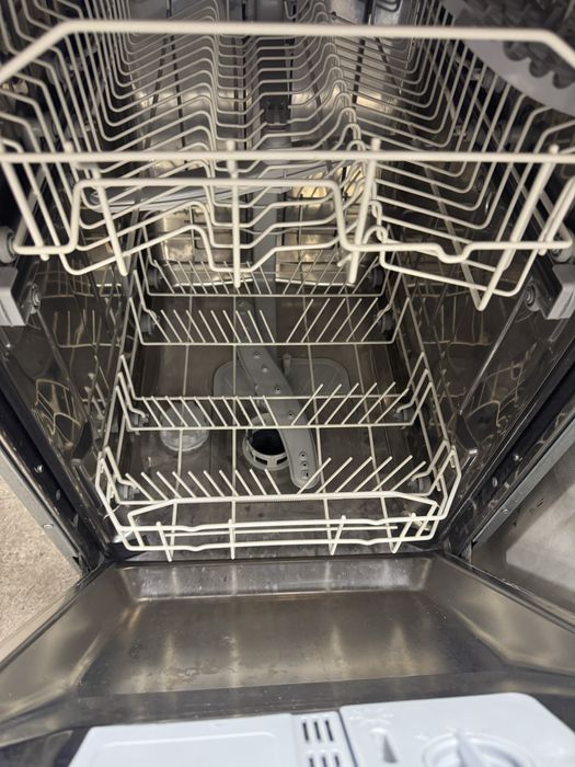 Посудомийна машина Hotpoint Ariston