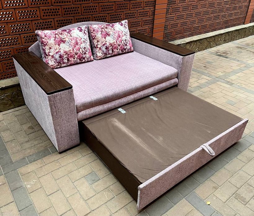 Диван «Мілена»з підлокітниками-тумбами  із спальним місцем 130 см