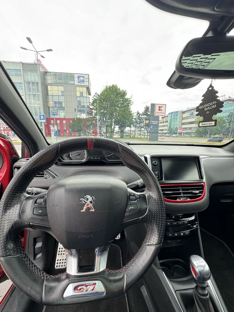 Peugeot 208 1.6 GTI