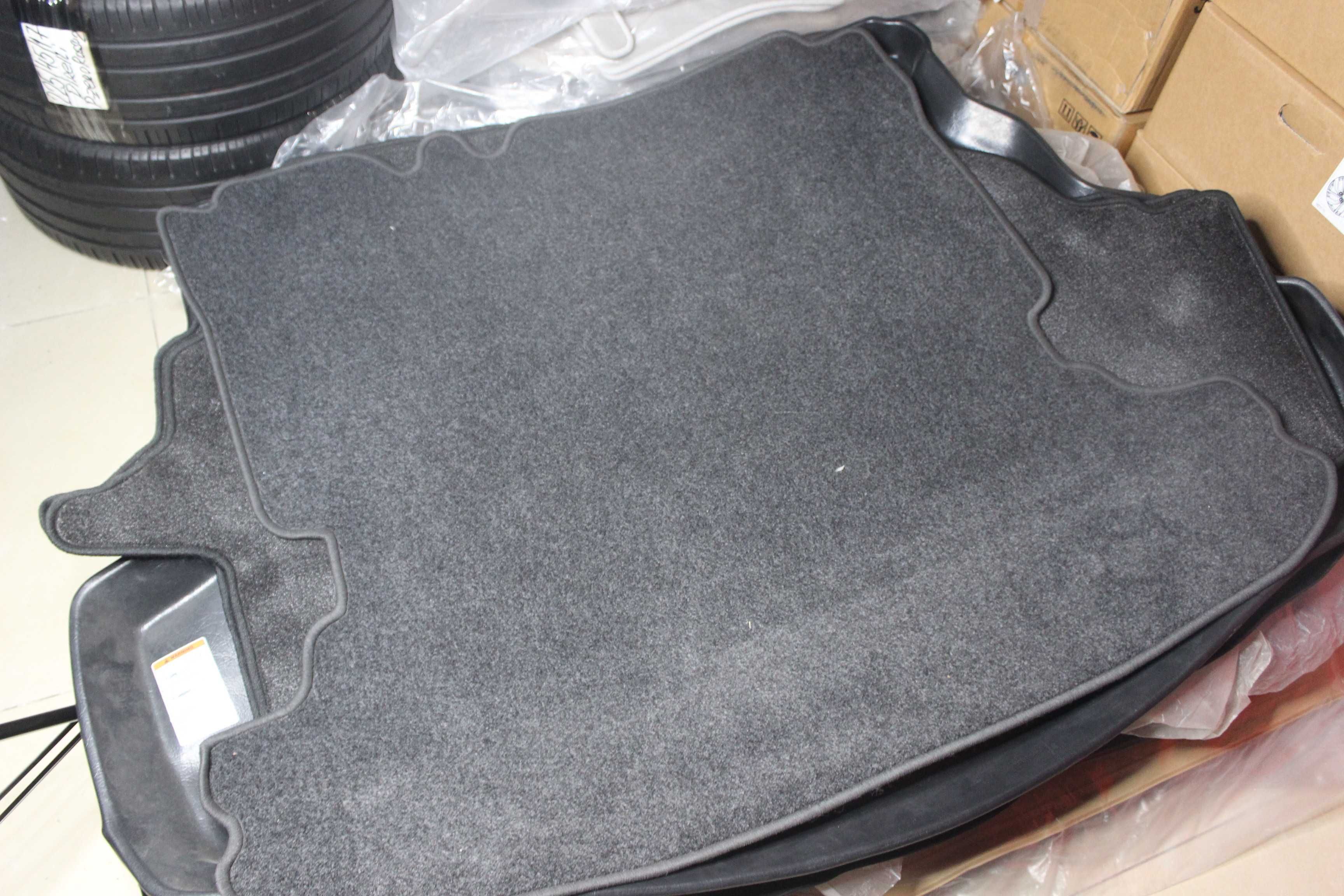 Коврик в багажник авто для Lexus LX  текстильный новый