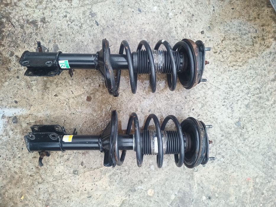 Стійки  передні чері еастар ,chery eastar