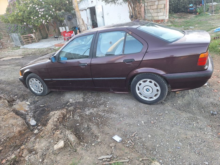 Bmw e36 316i para peças vendo inteiro ou a peça
