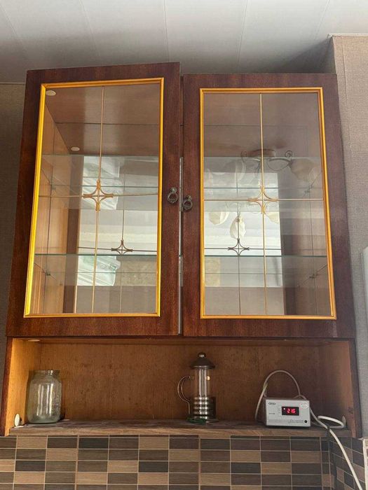 Віддам безкоштовно меблі СРСР. Самовивіз із Шостки.