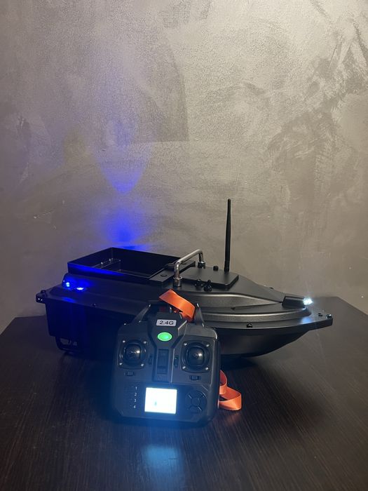 Lódka D16B GPS 5200 bateria