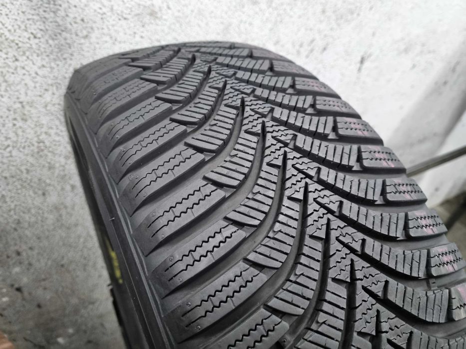 215/65/16 98H Hankook Winter Icept Rs2 Dot.2520R