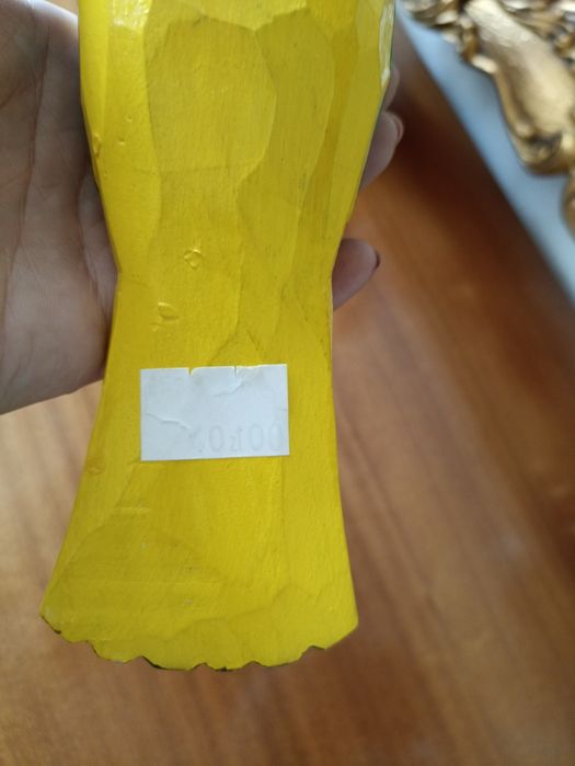 Ręcznie rzeźbiony ptak