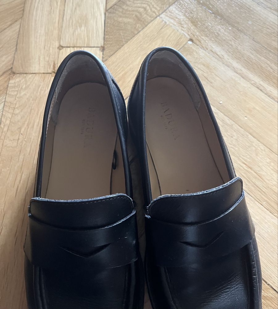 Mokasyny loafersy Badura czarne skórzane 38