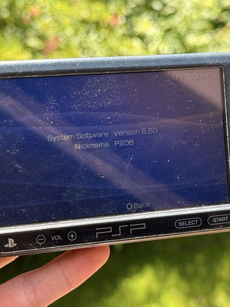 PSP Street E-1004 / Z ładowarką!