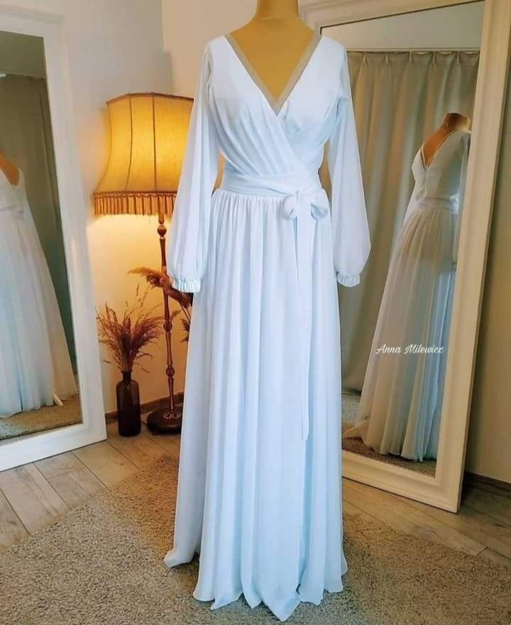 Minimalistyczna sukienka ślubna rustykalna