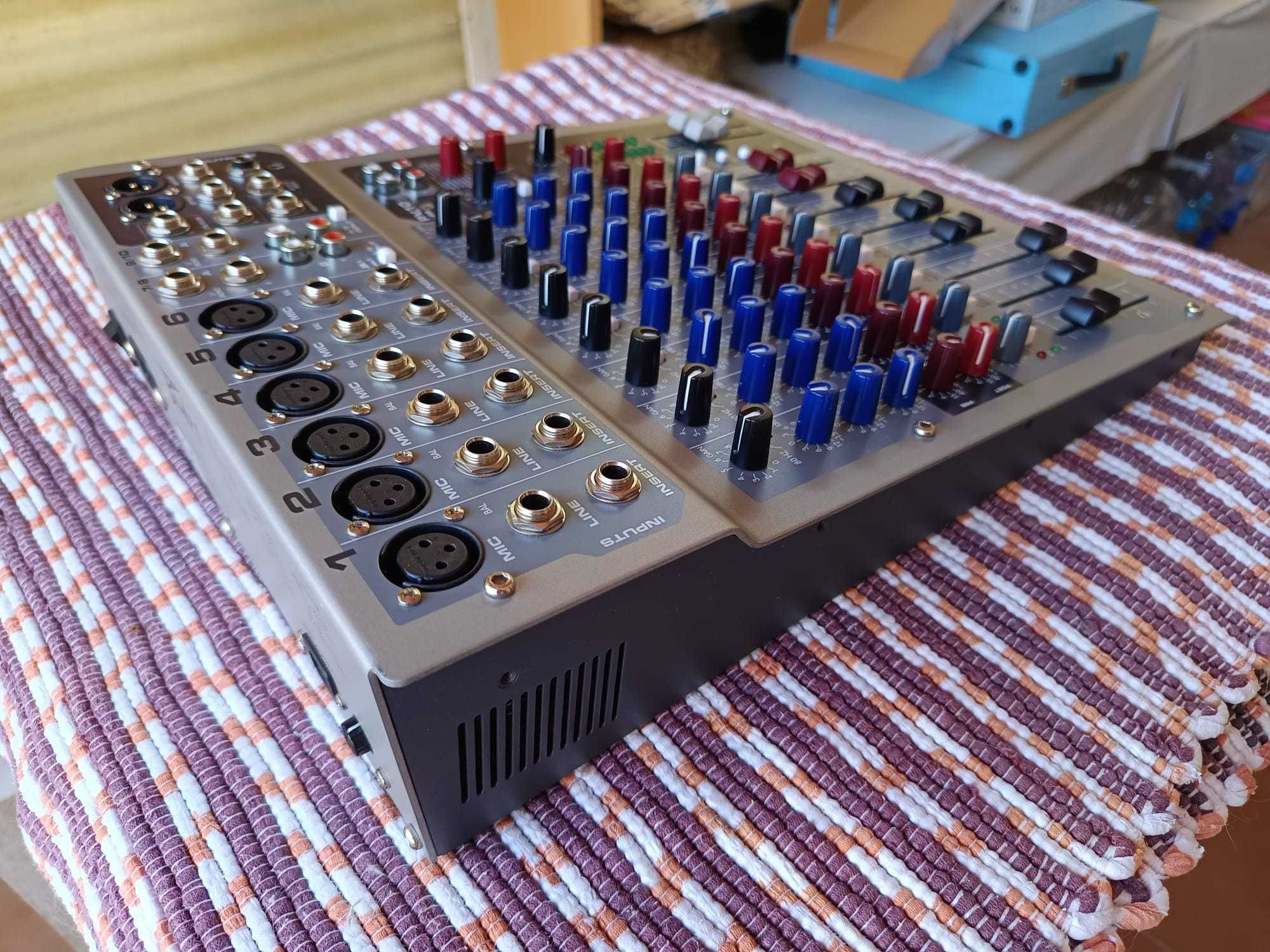 Mesa de mistura Peavey PV10 com entrada/saida USB