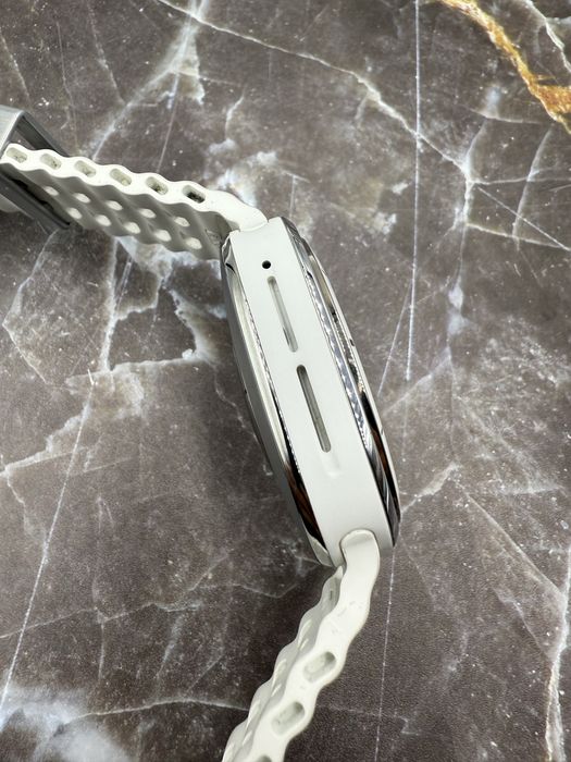 Prawie nowy smartwatch Samsung Galaxy Watch Ultra, LTE, biały