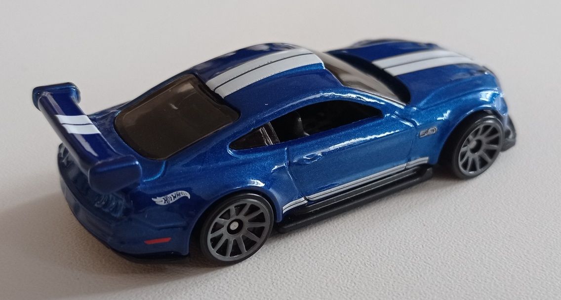 Hot Wheels Custom '18 Ford Mustang GT