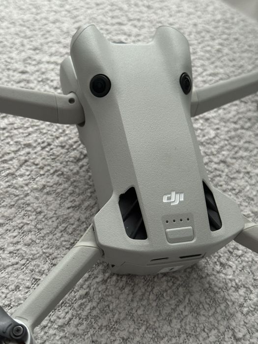 Dron DJI Mini 4 Pro Fly More Combo (RC 2)