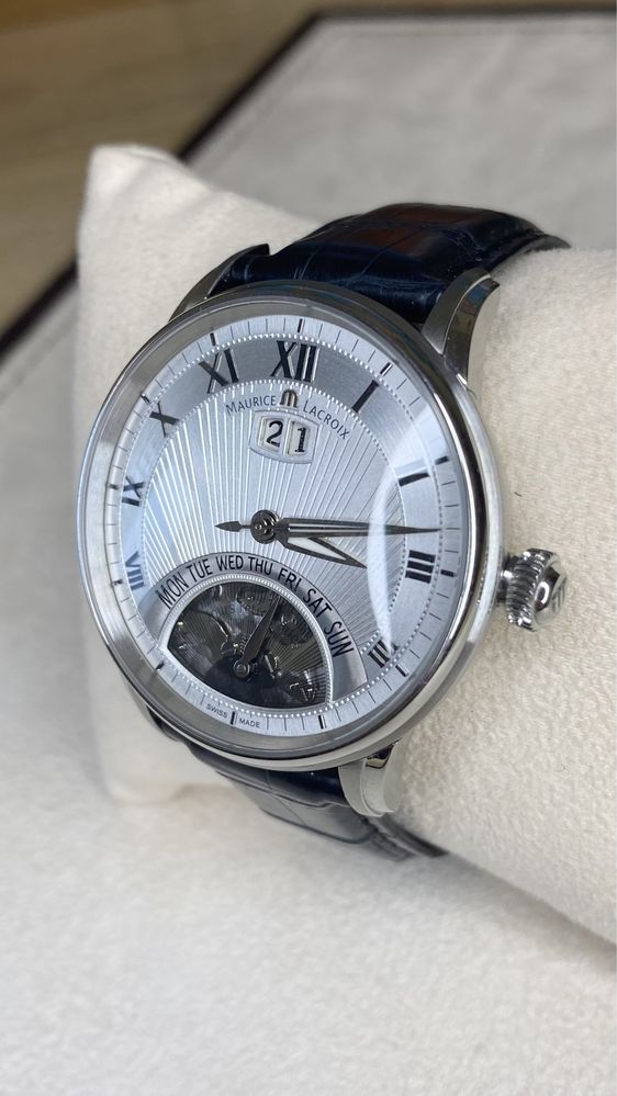 Часы Maurice Lacroix MP6358-SS001-11E Jours Retrogrades Round