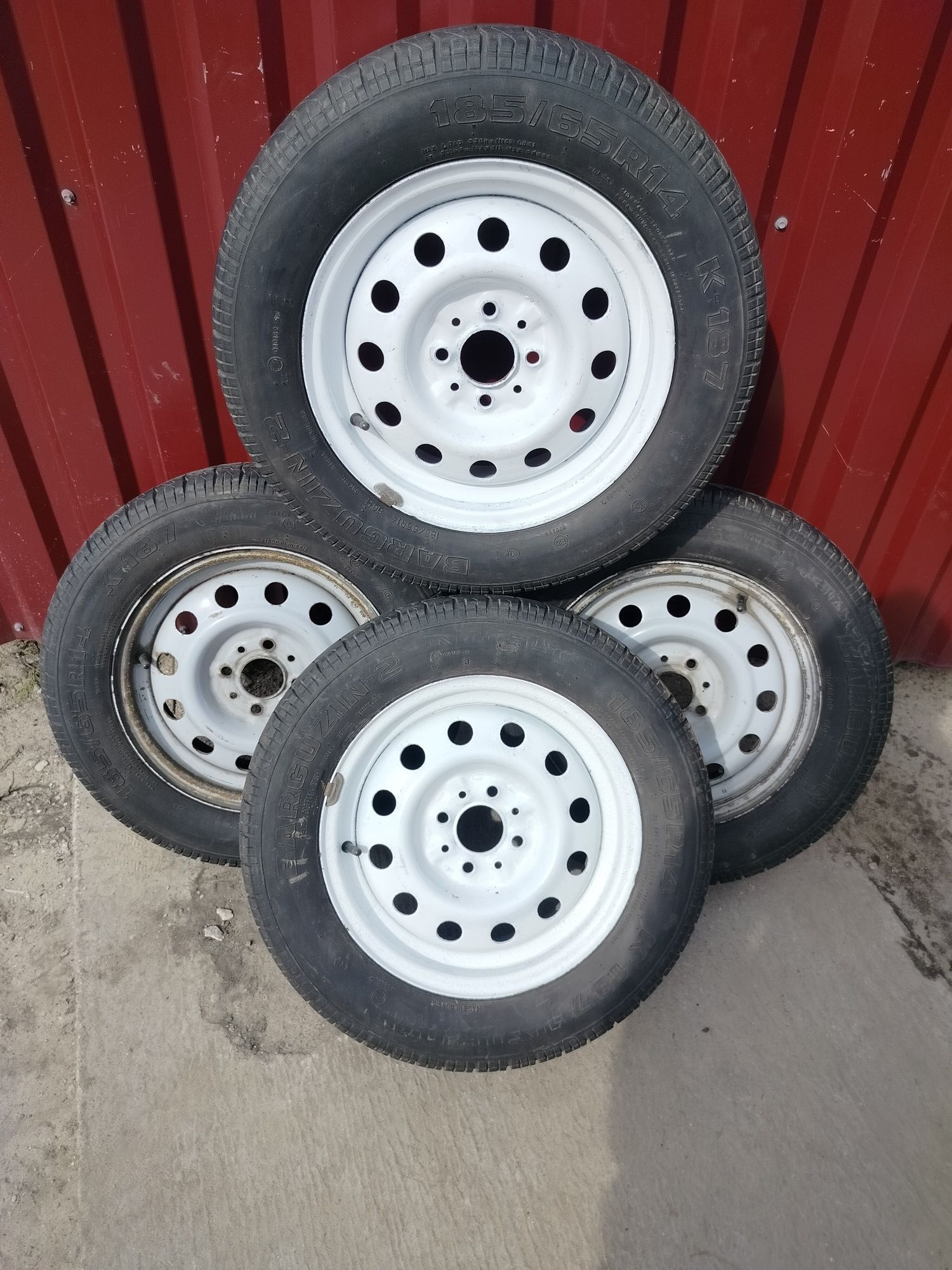 Продам резину 185/65 r14  4/98 ВАЗ