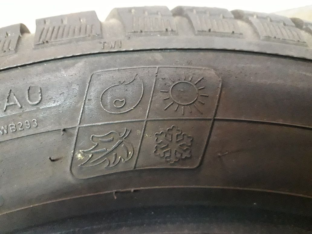 DUNLOP 205/55R16 [100/16W] , pojedyńcza opona wielosezonowa .