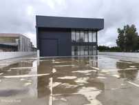 Armazém de qualidade c/ 1040m2 de implantação, Zona Industrial Avintes