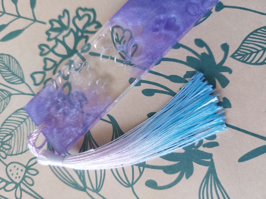 Zakładka do książki,  psie łapki