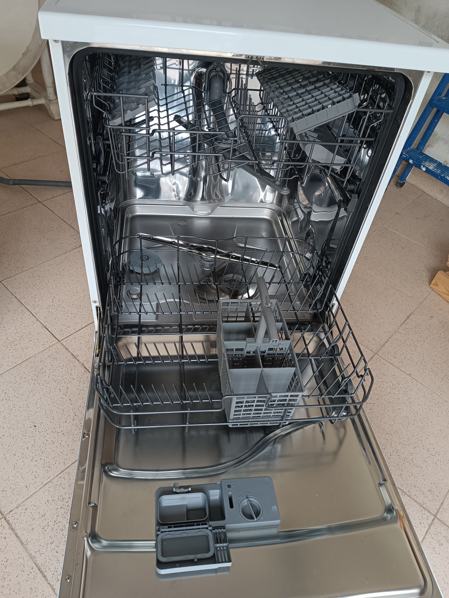 Máquina lavar loiça TEKA