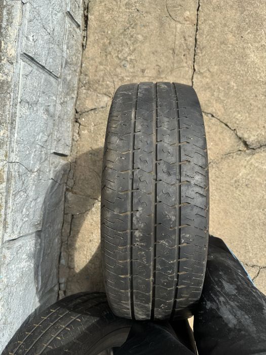 Шини вантажні  235/ 65  R16C