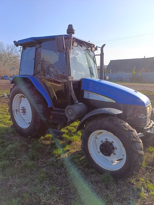 Трактор нью холанд