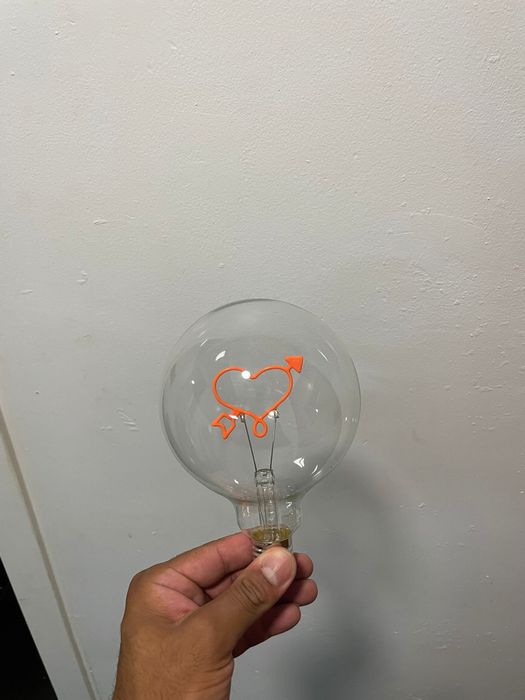 Lâmpada led Coração Leroy Merlin E27 136LM 1800K Lexman