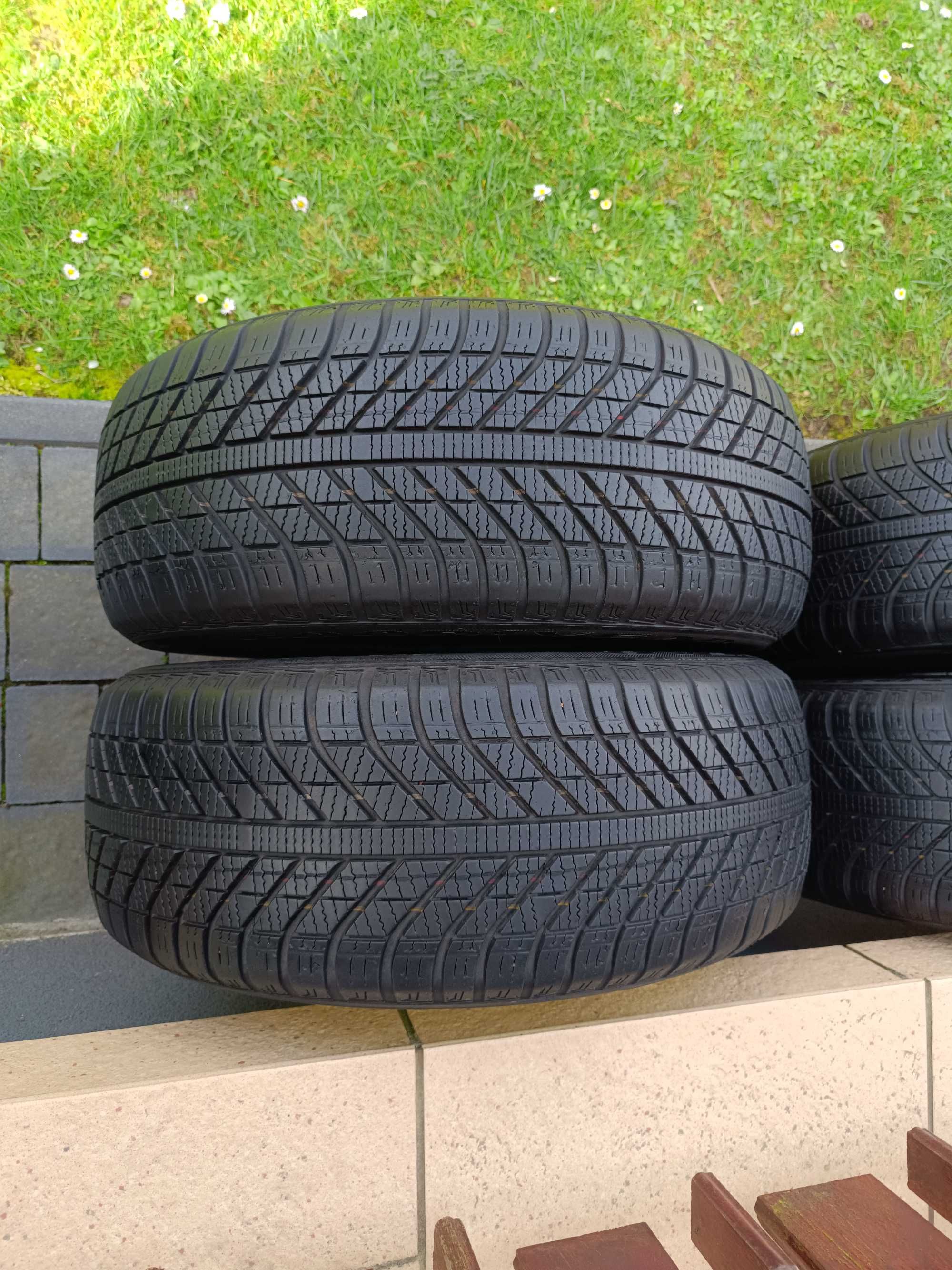 Goodyear Vector 4 Seasons 205/50/17 XL Całoroczne rok 2019