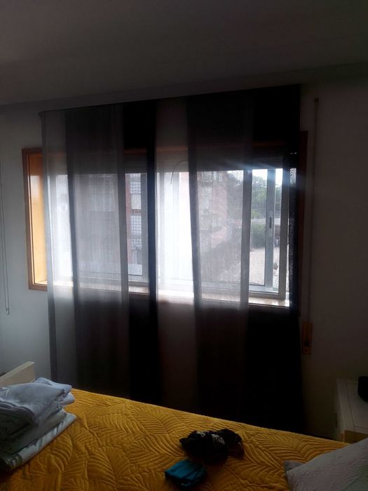 Cortinado micro perfurado com calha de correr