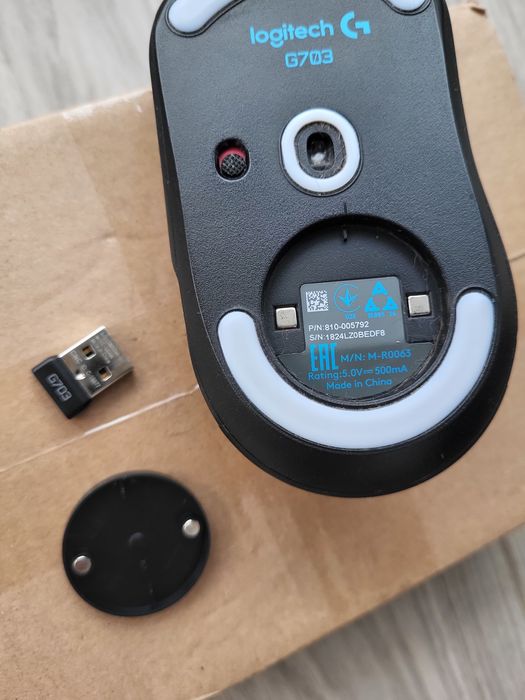 Mysz komputerowa Logitech G703 częściowo uszkodzona