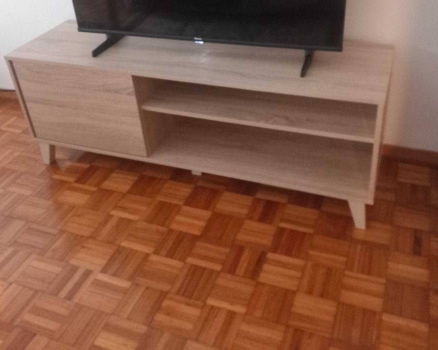 Móvel TV, Carvalho, 135Cx40Lx50A.