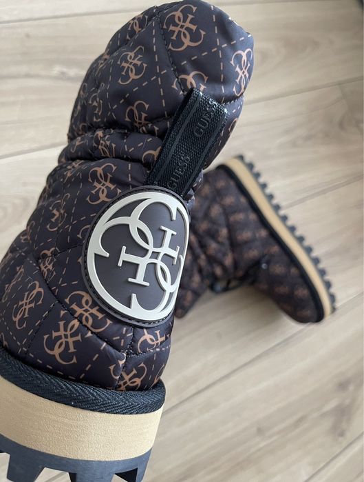 Черевики Гесс ідемльні