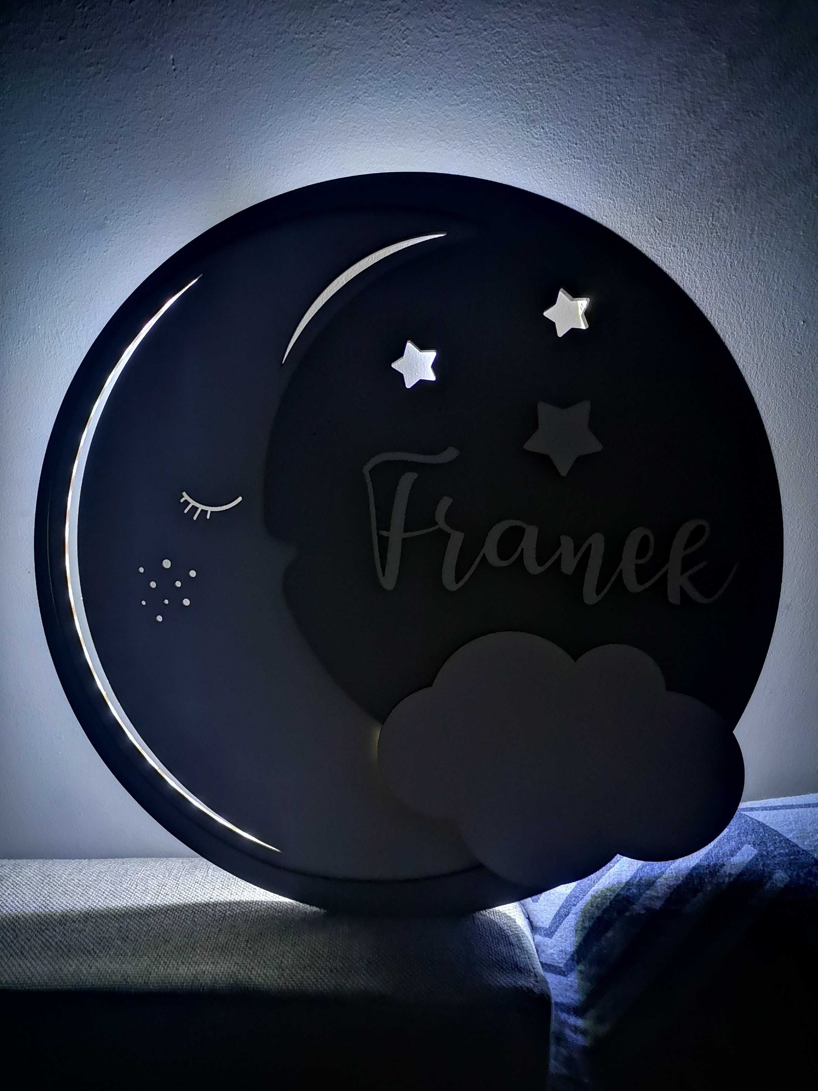 Lampka nocna księżyc Imię
