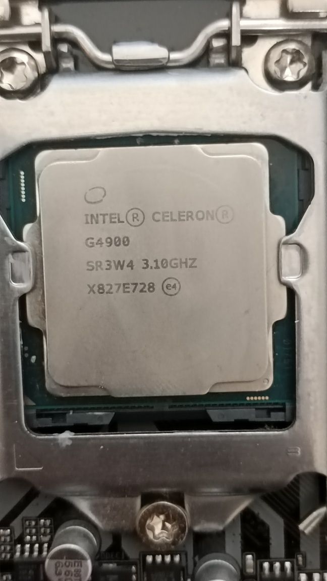 Комплект Материнка Gigabyte H310M s1151 Intel Celeron 2 ядра DDR4 8 Gb