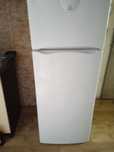 Lodowka Indesit.