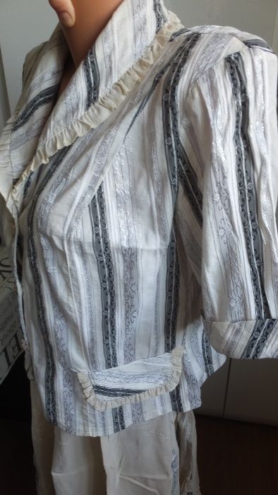 р. 48 легкий стрейчевый костюм юбка и пиджак с короткими рукавами