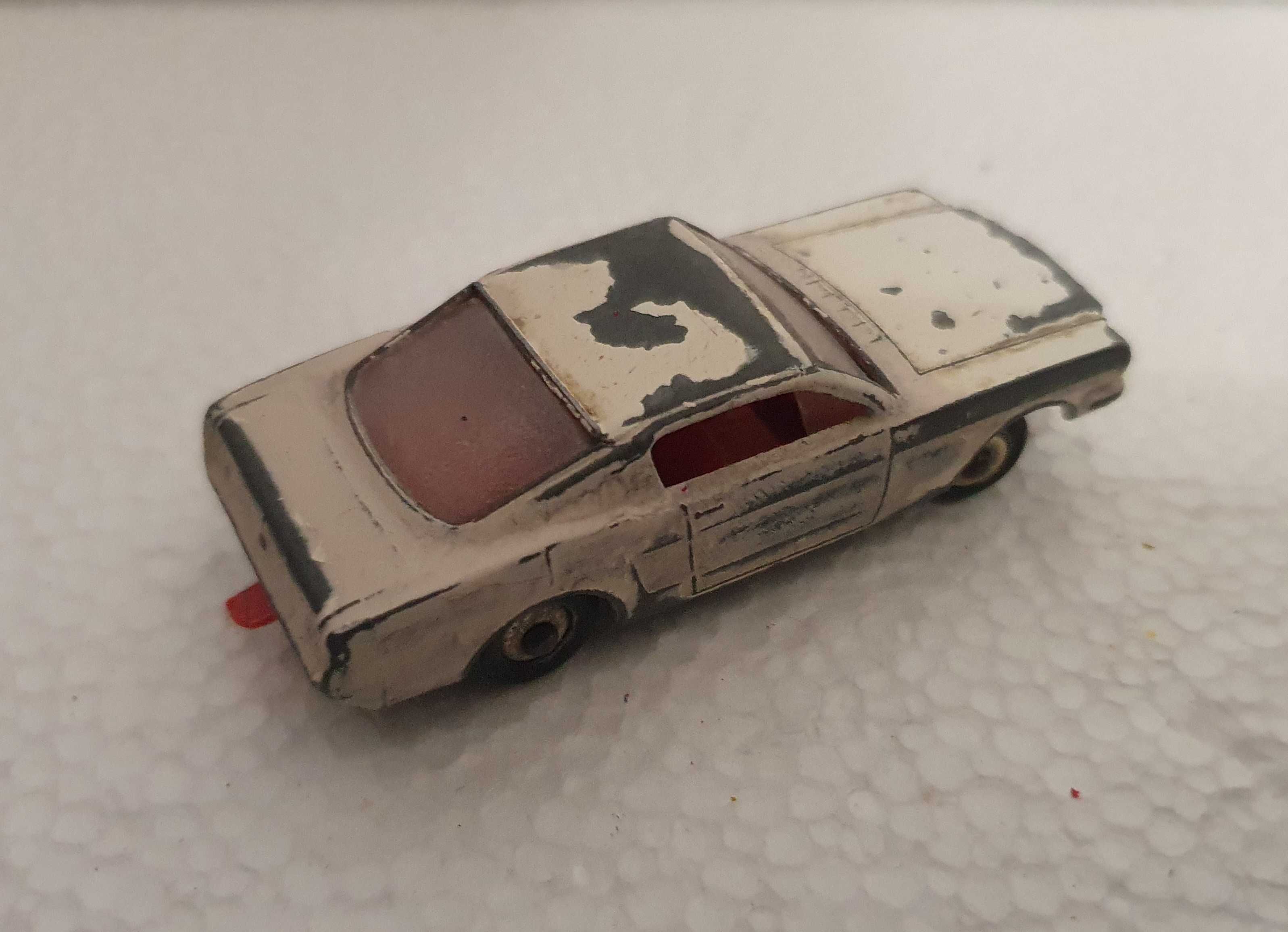 Carrinhos Matchbox by Lesney: Ford Mustang, VW 1600 TL - Anos 60/70