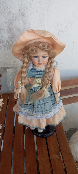 Bonecas de Porcelana – Colecionáveis e Elegantes!