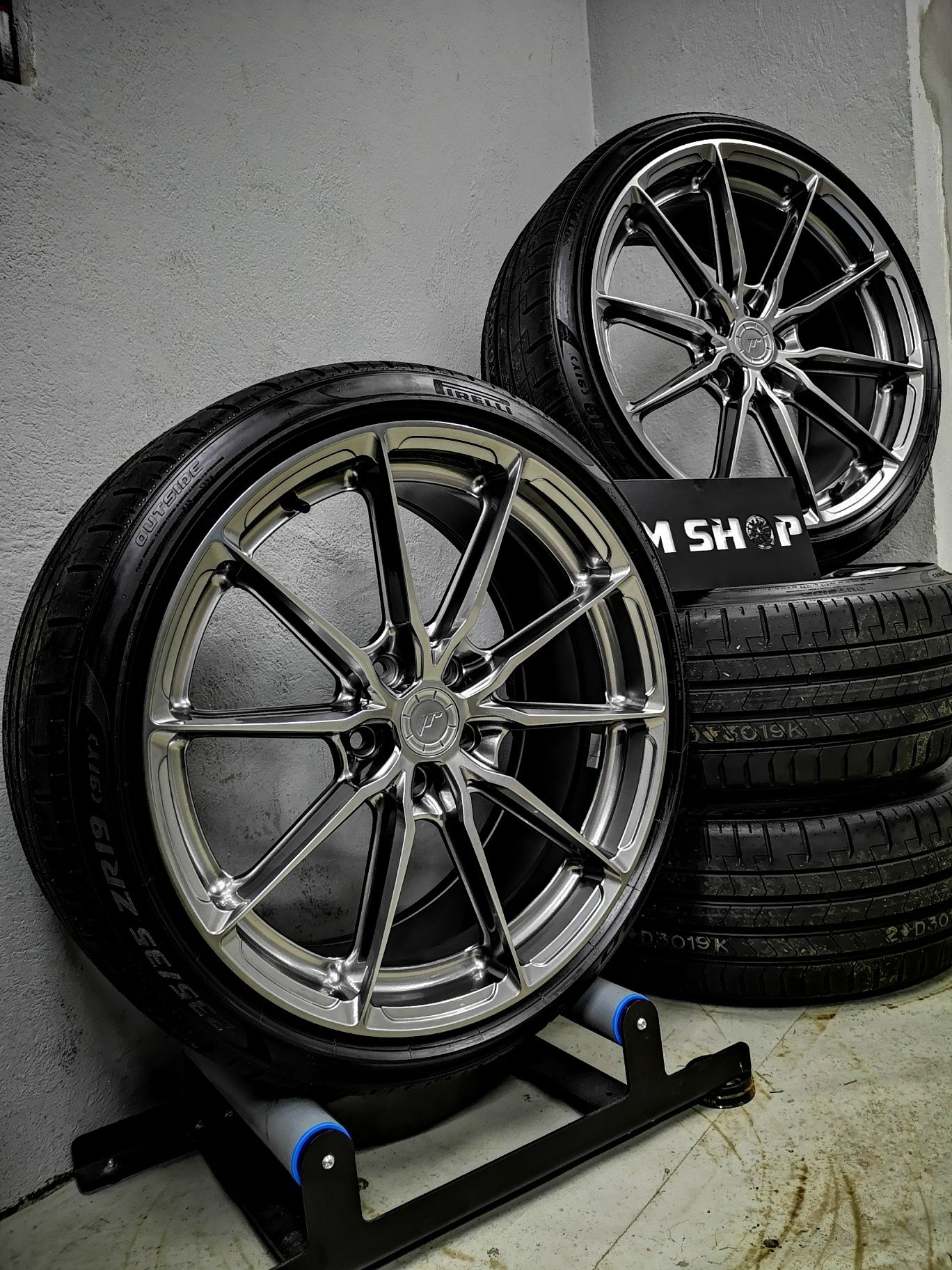 Felgi Japan Racing JR37 19" 8,5J ET35 5x112 Hyper Black