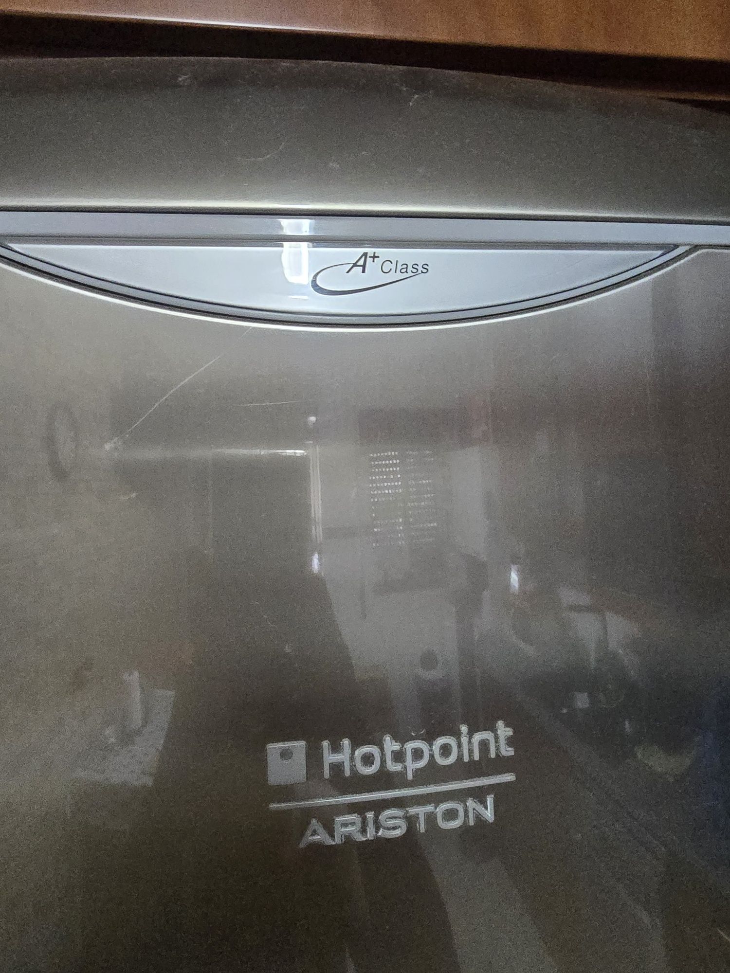 Vendo frigorífico Hotpoint em bom estado