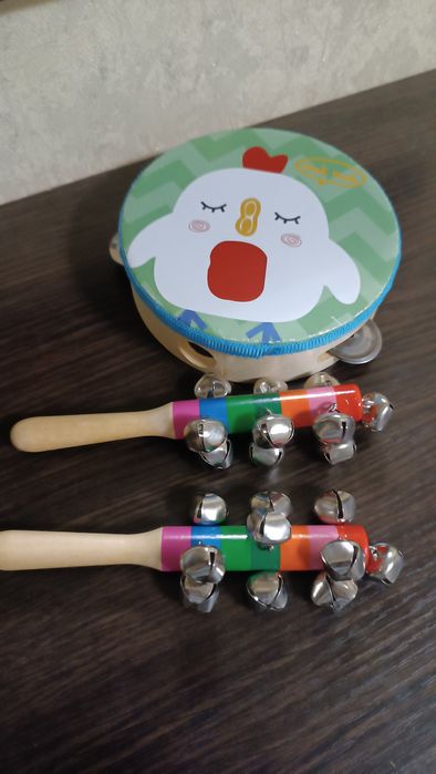 Брязкальце з бубонцями + бубен. Музичні інструменти. Бубон. Дзвіночки