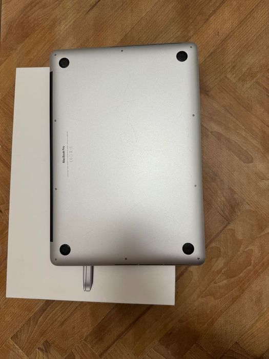 MacBook Pro mid 2015 15", 2.9Ghz i7, 16GB ram, 1TB dysk najwyższy spec